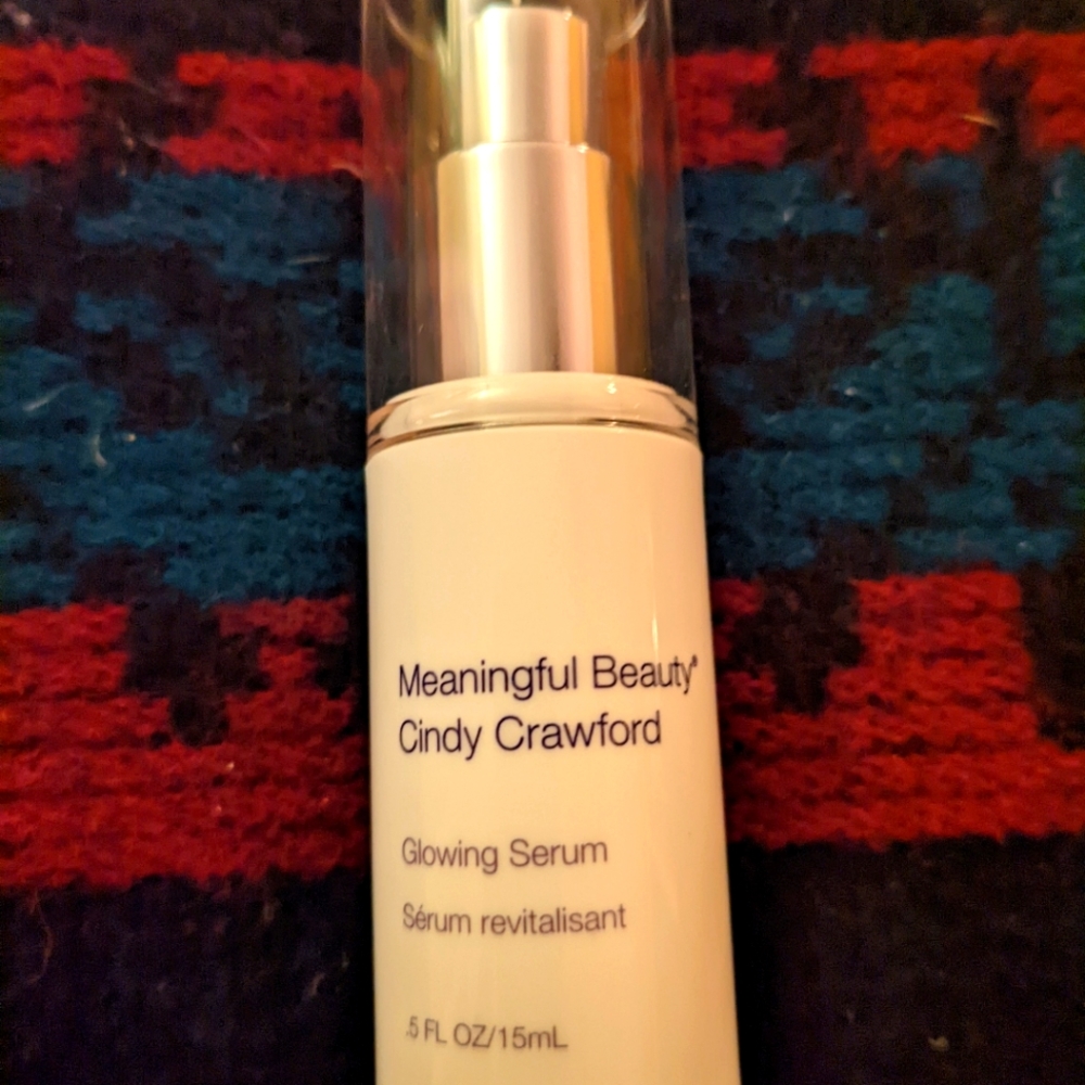 Meaningful beauty by Cindy Crawford glowing serum .5 fluid ounce